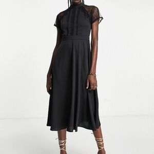 Liquorish a line lace detail midi dress